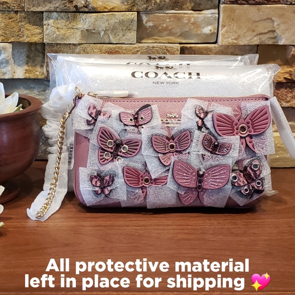 **1 LEFT** NEW "Retail" Coach LARGE Wristlet - Picture 2 of 9